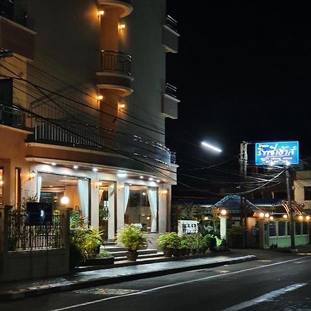 Ritzy House Hotel Chumphon Esterno foto