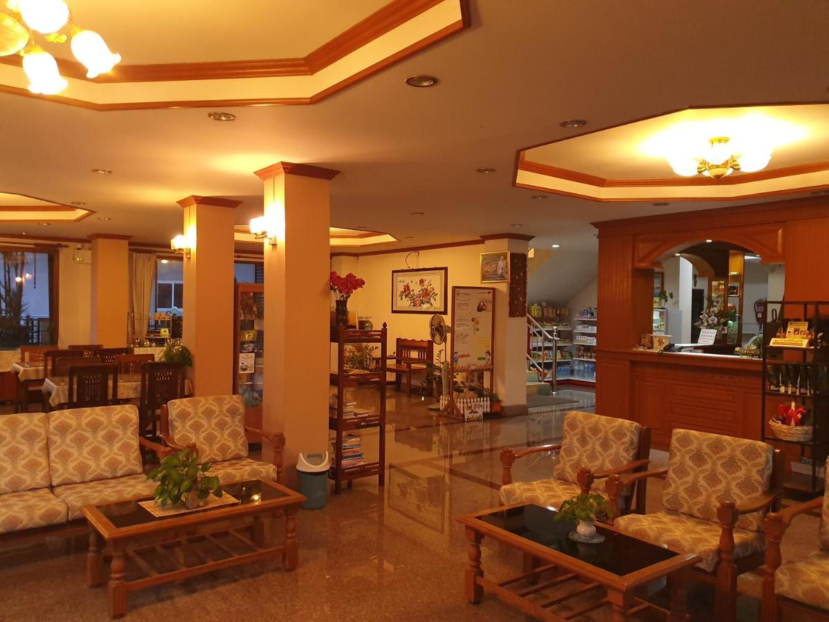 Ritzy House Hotel Chumphon Esterno foto