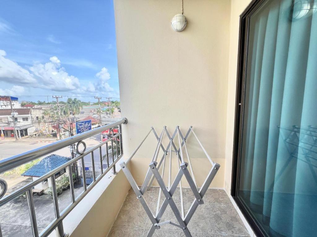 Ritzy House Hotel Chumphon Esterno foto